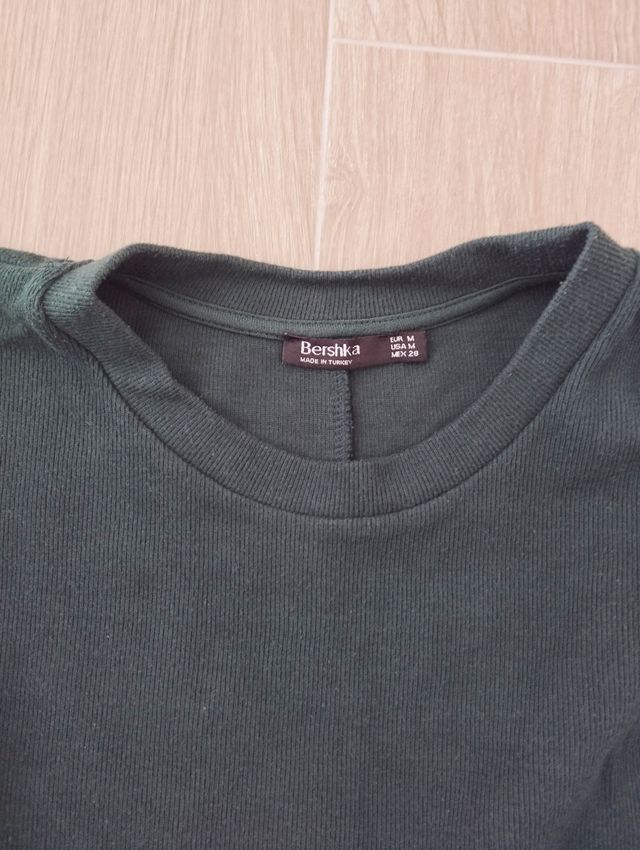 Jersey verde con perlas