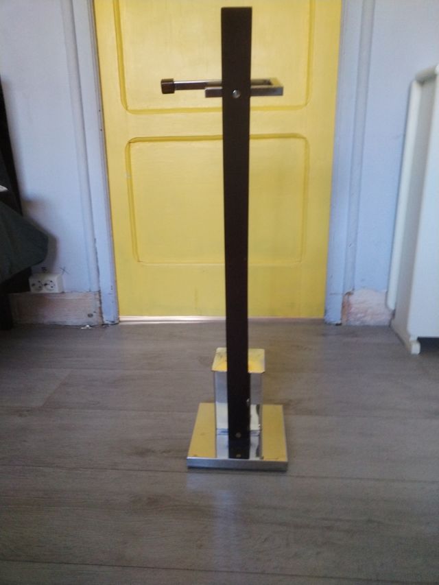 Portarollos con escobillero vintage