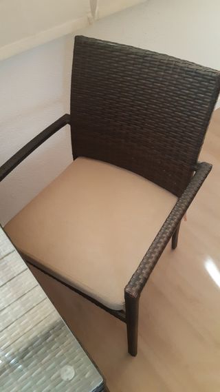 Mesa y 4 sillas jardín - ratán artificial