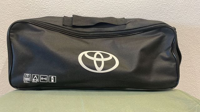 MINI ESTINTORE TOYOTA  BRAND TOYOTA  NUOVO ANCORA 