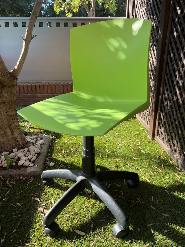Silla escritorio regulable verde