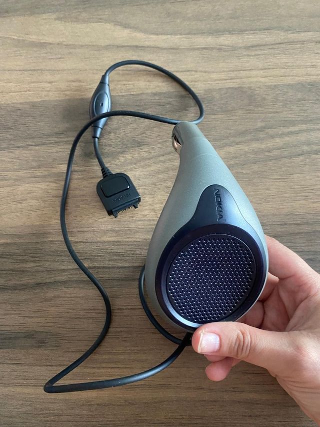 Nokia HF-3 manos libres coche