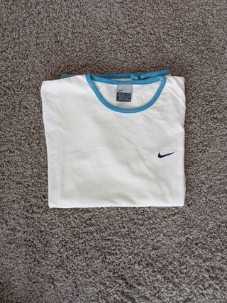 Camiseta Nike blanca c/ detalles azules