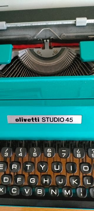 Olivetti Studio 45 - Máquina de escribir