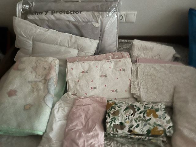 Cuna Micuna + Ropa de cama