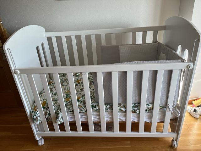 Cuna Micuna + Ropa de cama