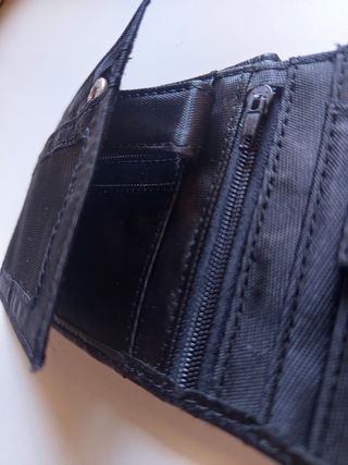 Billetera Benetton negra, nueva