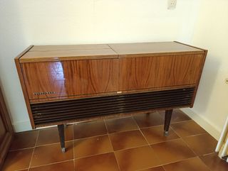 Mueble vintage Telefunken