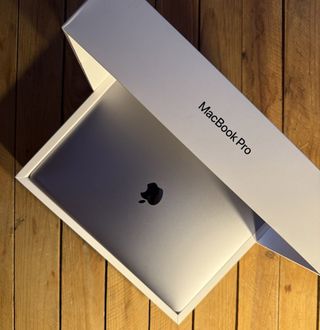 MacBook Pro 13" A2251 Gris Plata 2020 Batería Nuev