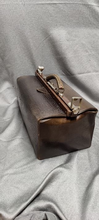 Maletín médico vintage marrón
