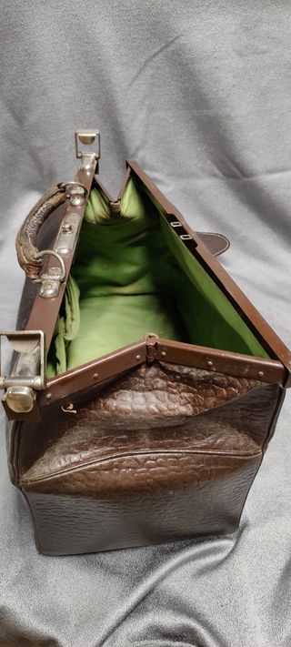 Maletín médico vintage marrón