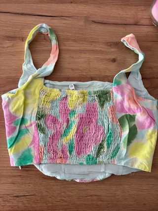 Crop top estampado multicolor talla S