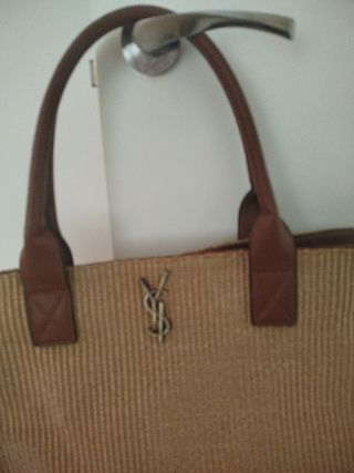 Bolso Yves Saint Laurent beige y marrón
