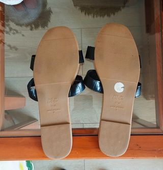 Sandalias planas mujer negras