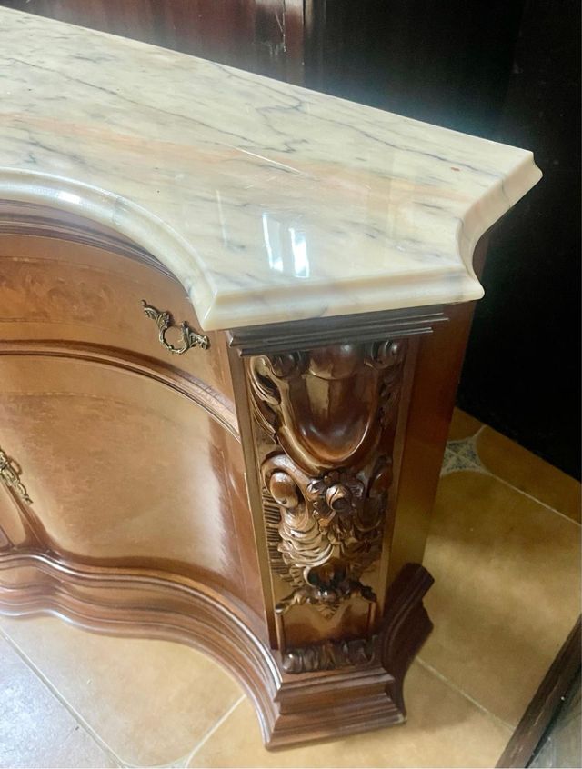 APARADOR CLASICO DE MADERA