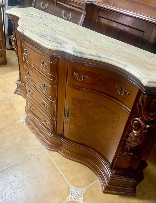 APARADOR CLASICO DE MADERA