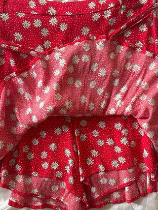 Mini falda pantalón roja Pepe Jeans

Talla L-42