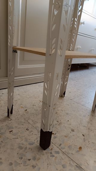 Jaula pajaros blanca con soporte