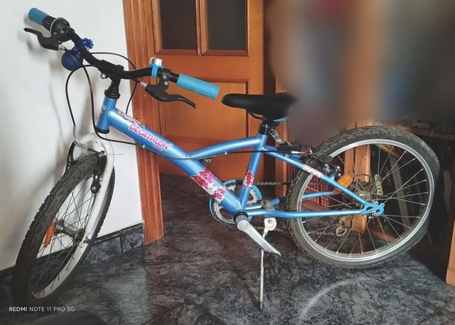 Bicicleta Decathlon niña 20" azul