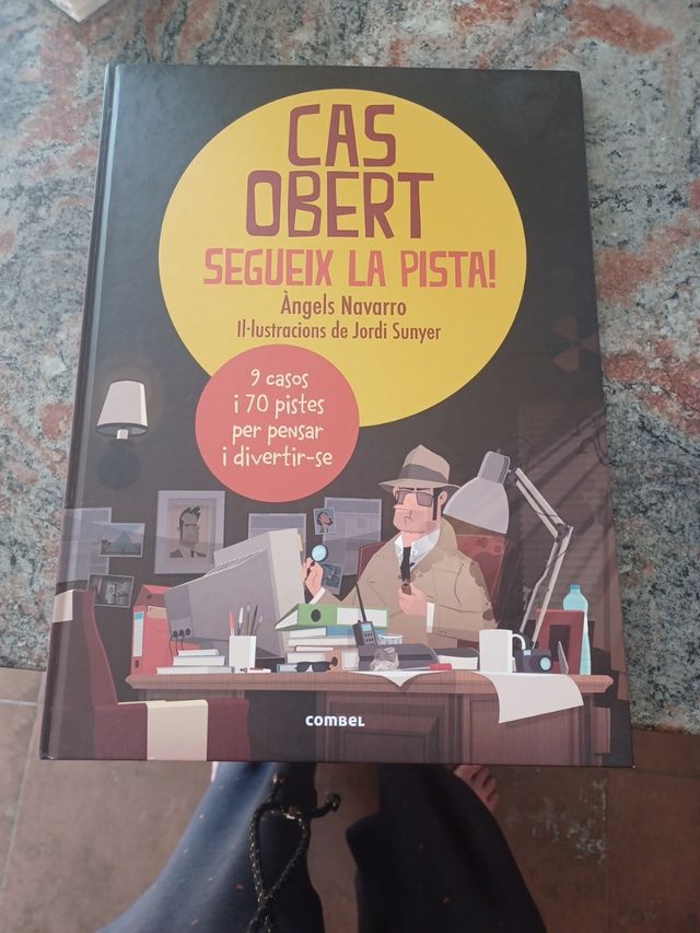 Cas obert. Segueix la pista! (Catalan Edition)