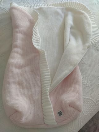 Saco bebé punto rosa