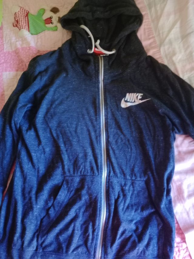 Chaqueta Nike con capucha, talla l /m
