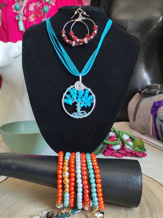 Pulseras, pendientes y collar Árbol de la Vida.