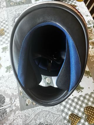 Chaqueta y casco de moto Levior vintage
