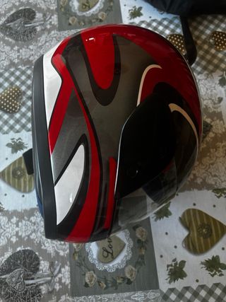 Chaqueta y casco de moto Levior vintage