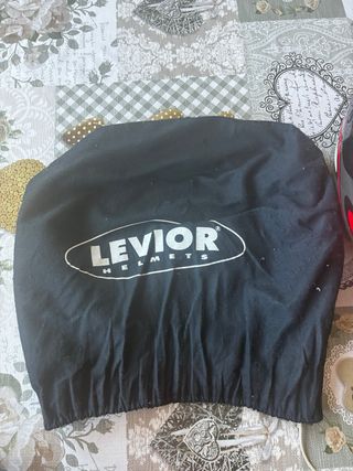 Chaqueta y casco de moto Levior vintage