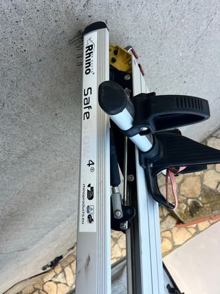 Porta escaleras furgoneta semiautomático rhino