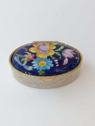Scatola porta pillole vintage