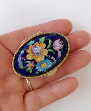 Scatola porta pillole vintage