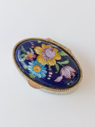 Scatola porta pillole vintage
