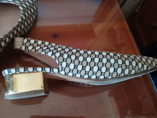 Zapatos Le Babe dorados, talla 38
