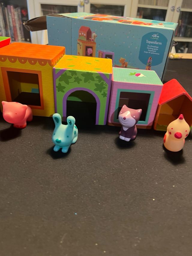 Topanifarm: bloques apilables djeco 
