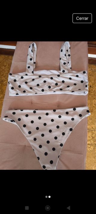 Bikini lunares blanco y negro