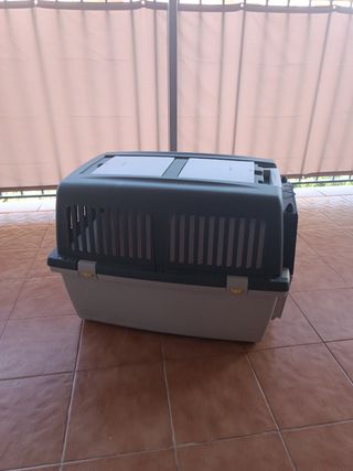 Transportín mascotas gris y blanco