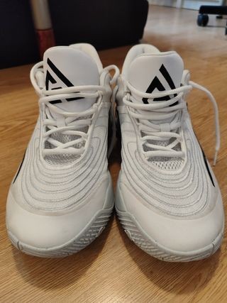 Zapatillas Nike Giannis Immortality 4 Blancas