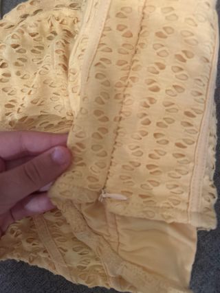 Tops de encaje: blanco y amarillo