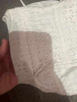 Tops de encaje: blanco y amarillo