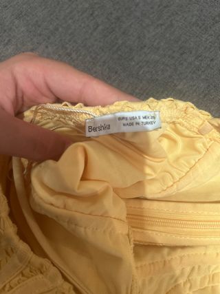 Tops de encaje: blanco y amarillo
