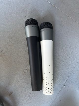 Xbox 360 blanca con mandos
