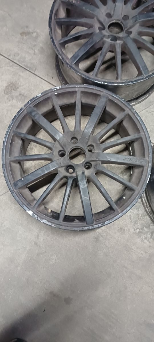 Llantas Avus 17" 5x100 - 6 unidades