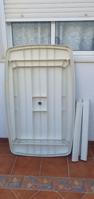 Mesa jardín exterior beige plástico