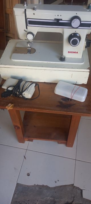 Máquina de coser Sigma Antigua