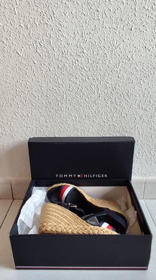 Tommy Hilfiger sandalias cuñas marino, talla 39