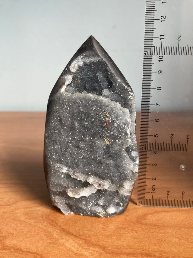 Geoda de esfalerita negra