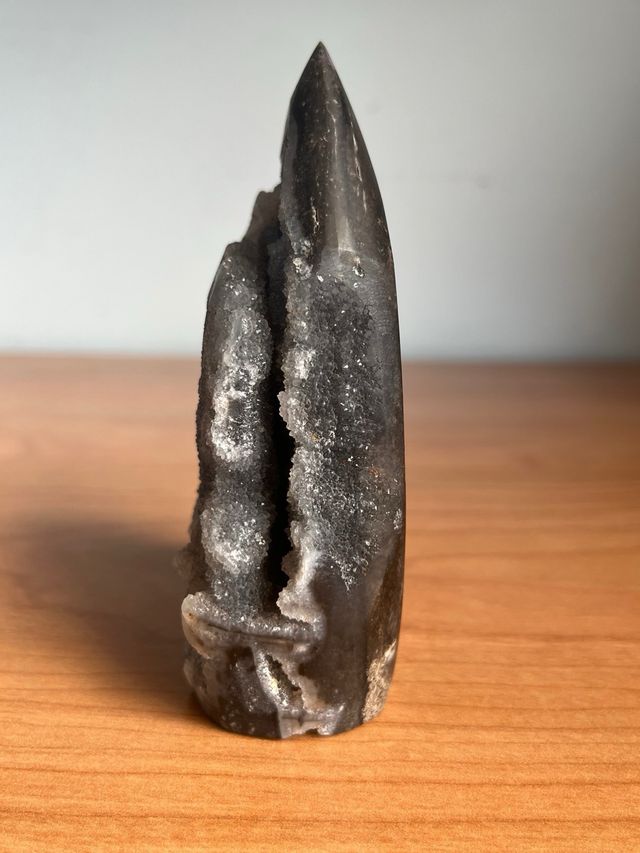 Geoda de esfalerita negra