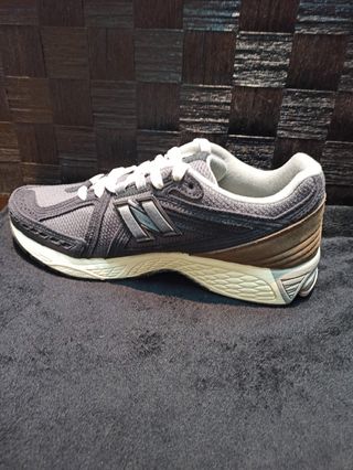 New Balance 1906 FE